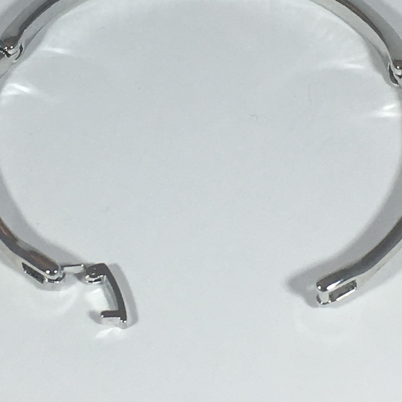 Swarovski Blue Crystal Silver Heart Charm Bangle - Picture 7 of 7